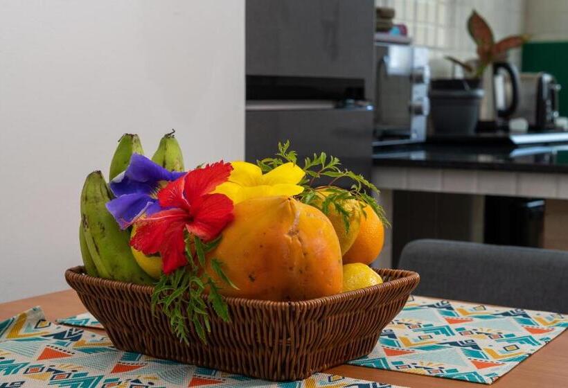 اتاق لوکس, Lakaz Kreol