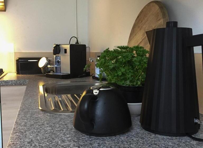 带共用浴室的标准房间, B&b Het Atelier