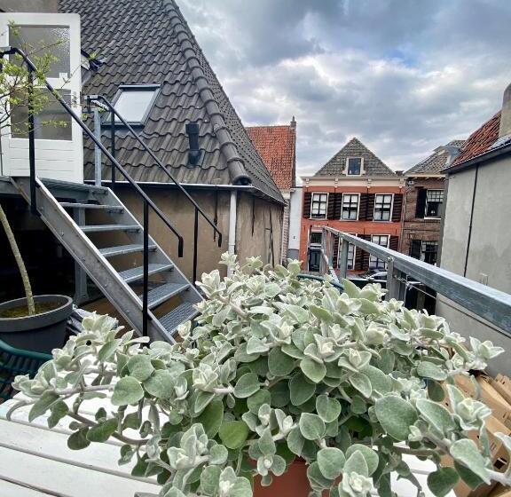 带共用浴室的标准房间, B&b Het Atelier