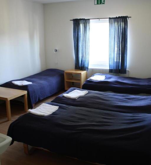 חדר סטנדרטי לארבעה עם חדר אמבטיה משותף, Gästhem Kronan