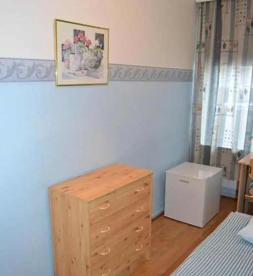 اتاق استاندارد با سرویس بهداشتی مشترک, Hostel Matkakoti Patria