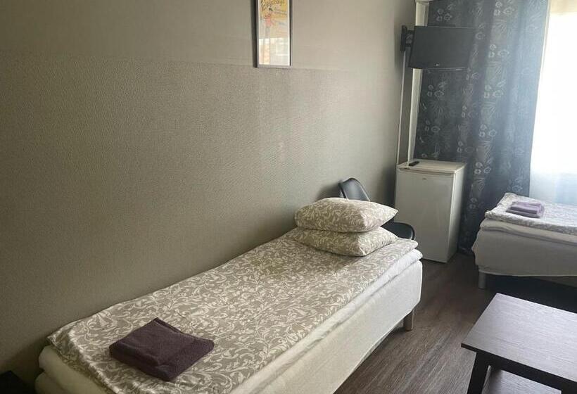 バス共有のスタンダードルーム, Hostel Matkakoti Patria