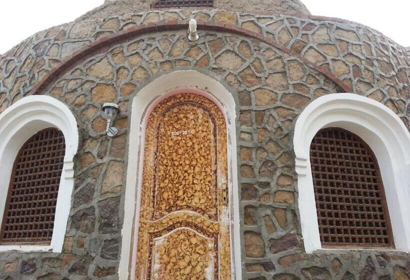 اتاق ساده سه نفره, Ahmed Safari Camp &