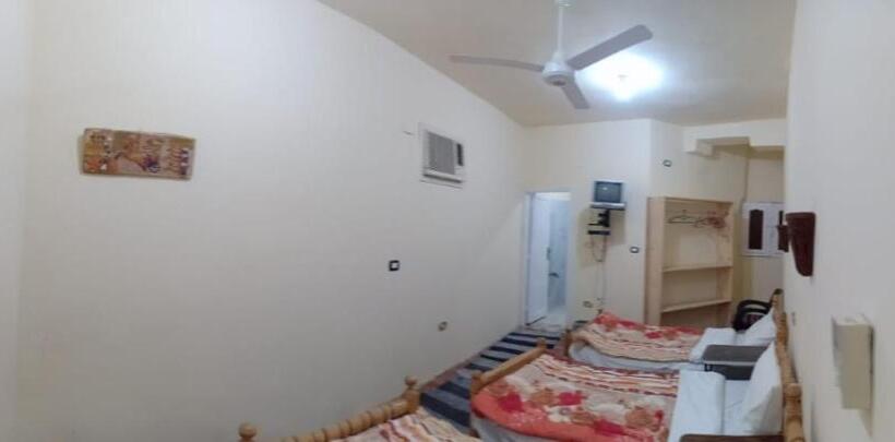 اتاق ساده سه نفره, Ahmed Safari Camp &