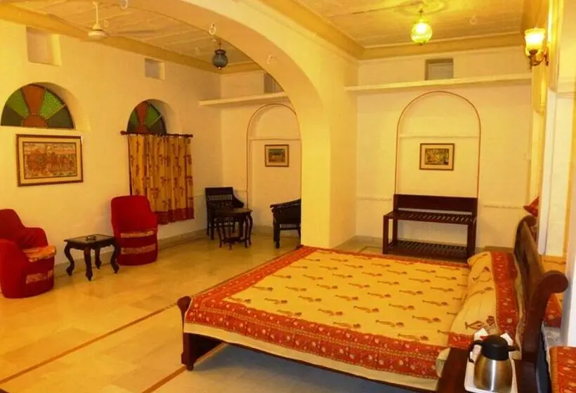 Deluxe-huone, Dev Niwas , Bundi