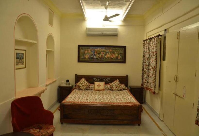 Deluxe Room, Dev Niwas , Bundi