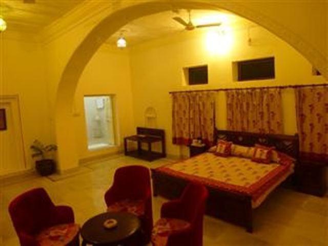 جناح, Dev Niwas , Bundi