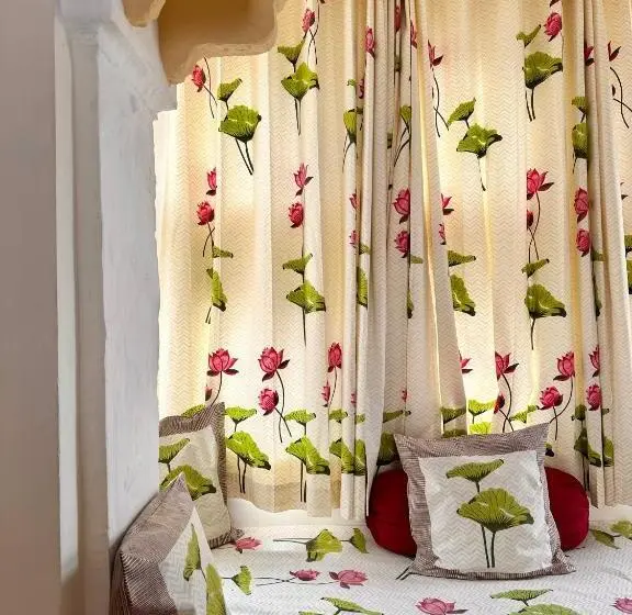 Deluxe-huone, Dev Niwas , Bundi