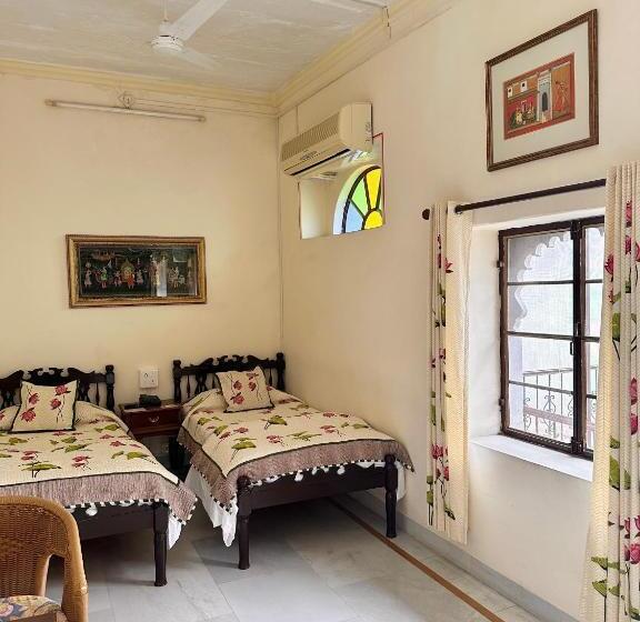 غرفة ديلوكس, Dev Niwas , Bundi