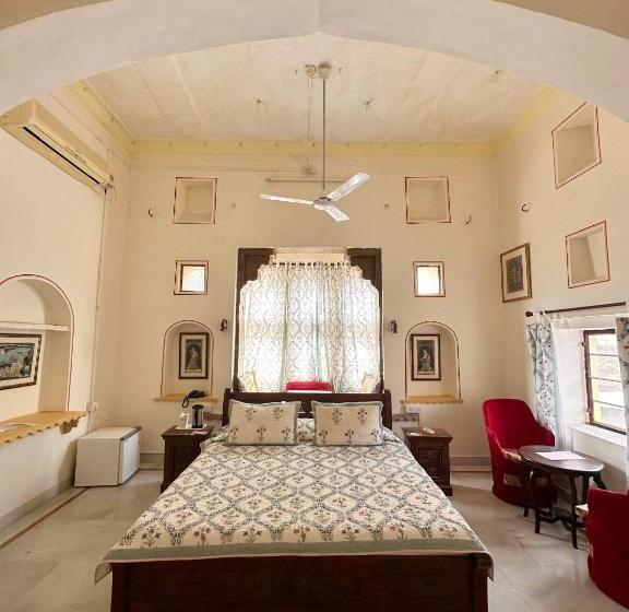 Suite, Dev Niwas , Bundi