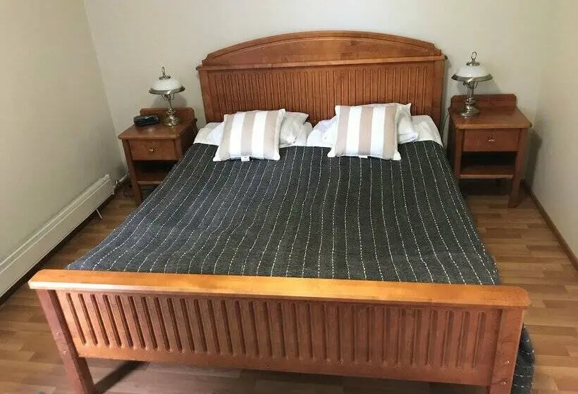 Standard-huone, Li Kiteenhovi