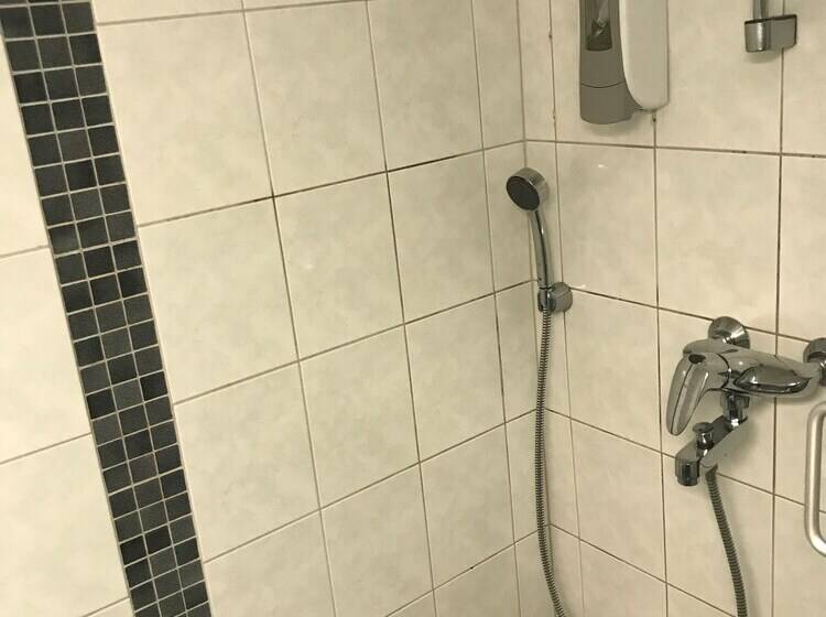 חדר סטנדרט יחיד, Li Kiteenhovi