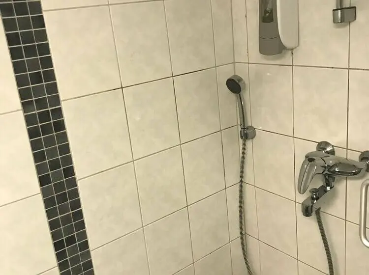 Standard Kolmen Hengen Huone, Li Kiteenhovi