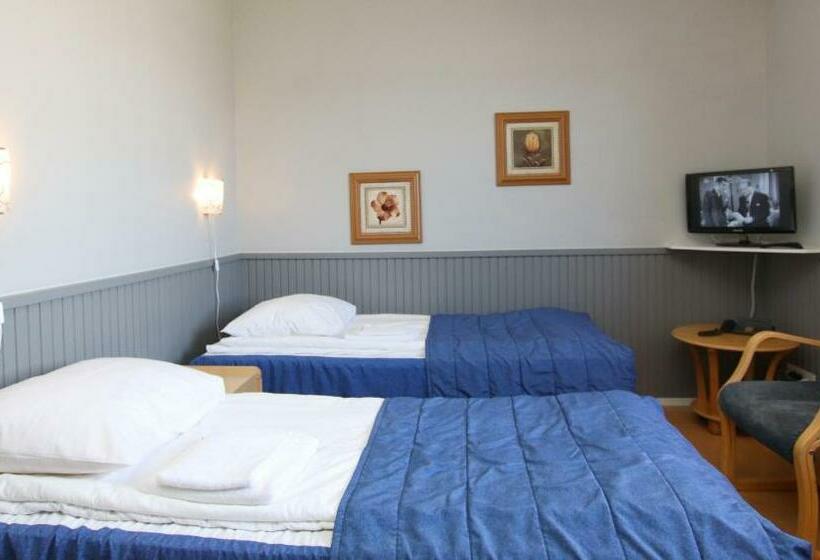 スタンダードルーム, Li Kainuu