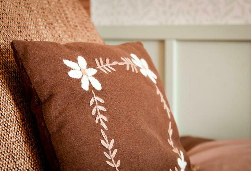 スーペリアシングルルーム, Liravintola Alma