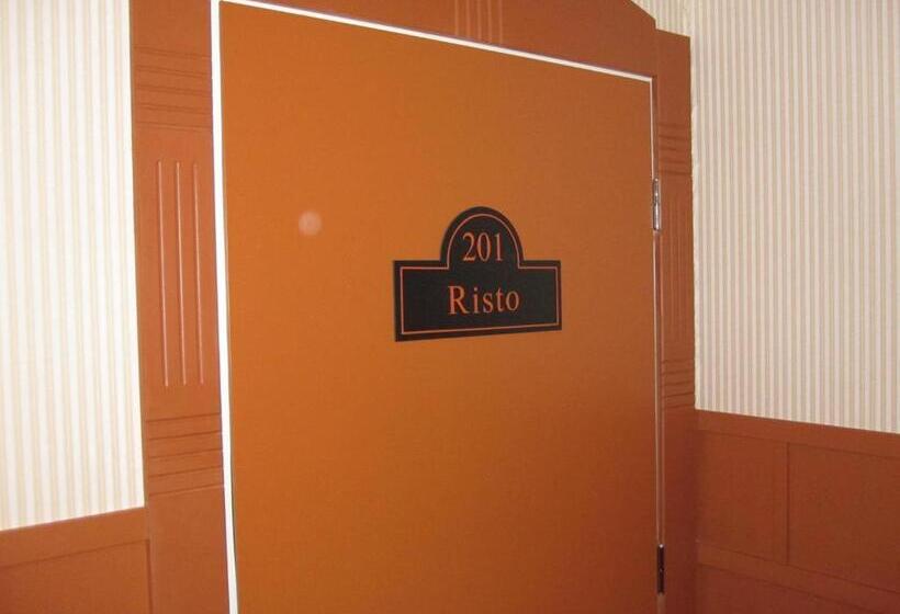 ハイドロマッサージバス付きスイート, Liravintola Alma