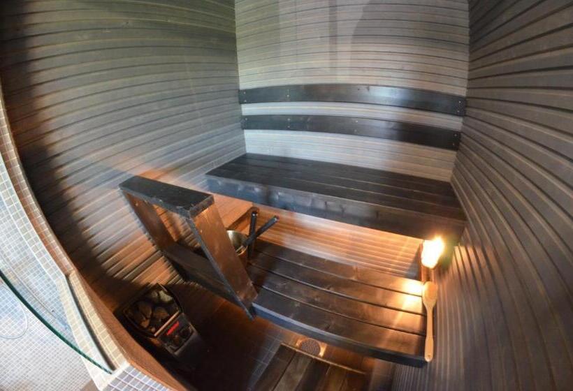 ジュニアスイート, Liravintola Alma