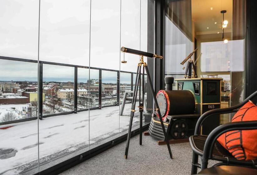 エクゼクティブスイート, Liravintola Alma