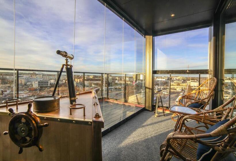 エクゼクティブスイート, Liravintola Alma