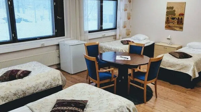 スタンダード４人部屋, Li Vuolake