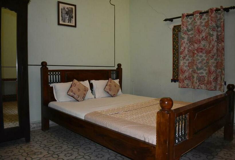 デラックスルーム, Nawal Sagar Palace   Bundi