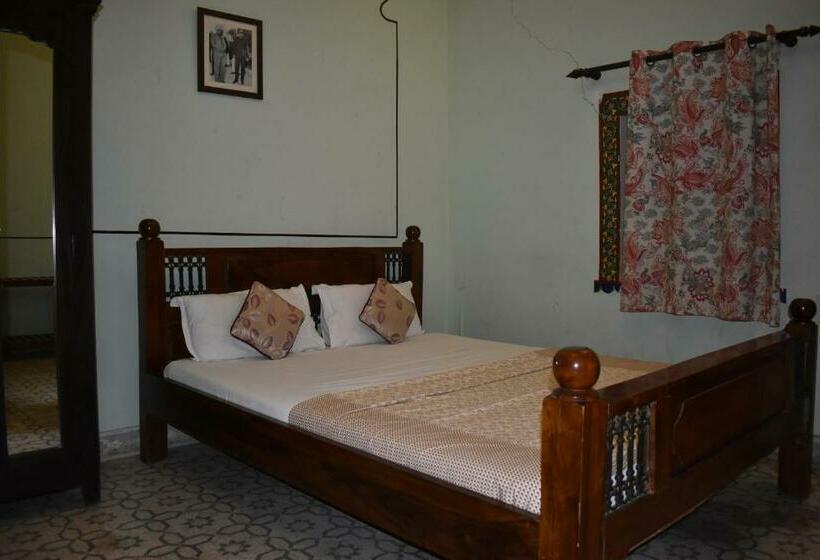 デラックスルーム, Nawal Sagar Palace   Bundi