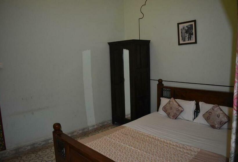 デラックスルーム, Nawal Sagar Palace   Bundi