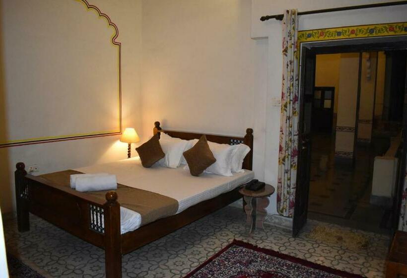 デラックスルーム, Nawal Sagar Palace   Bundi