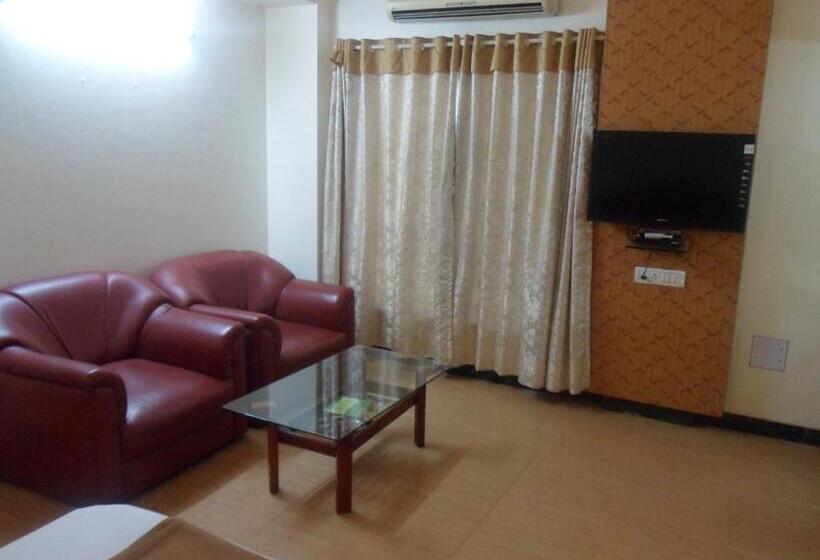 חדר סופריור עם מיטת קינג, Pooja International