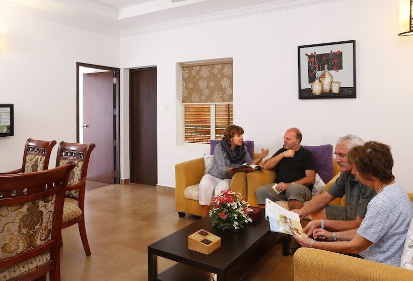 سوییت خانوادگی, Spice Grove