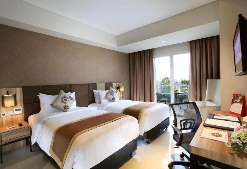 발코니 수피리어 룸, Swissbelinn Karawang