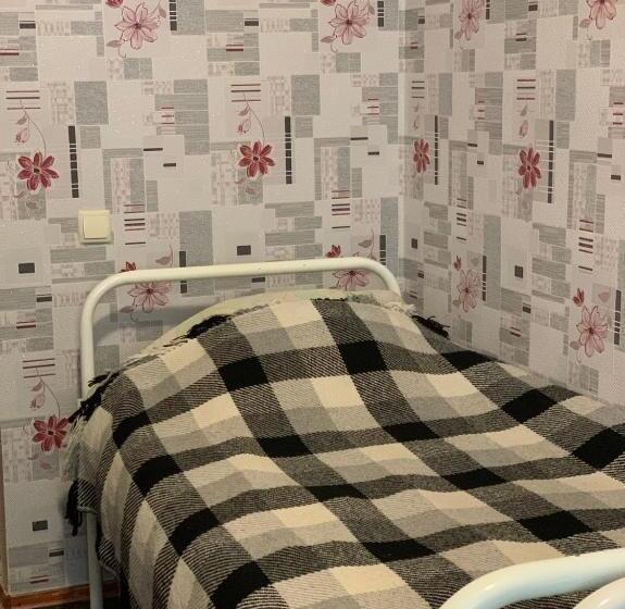 חדר אקונומי, Uyut