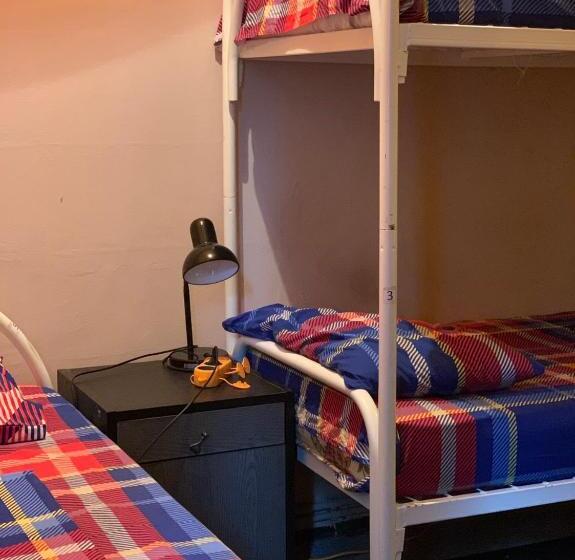 חדר משפחתי חדר אמבטיה משותף, Uyut