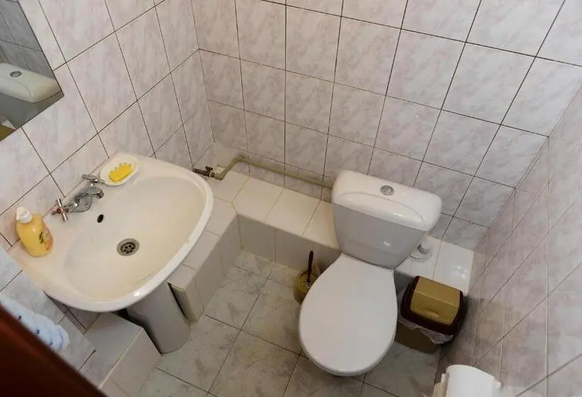 Standard Trippelrum Delat Badrum, Uyut