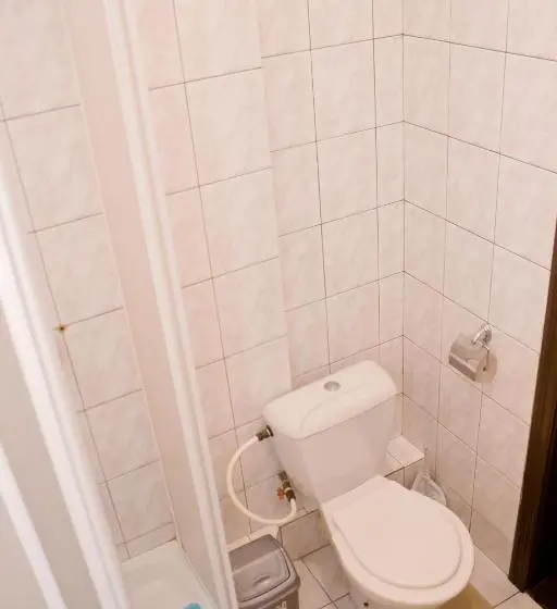 1 Sovrums Lägenhet, Uyut