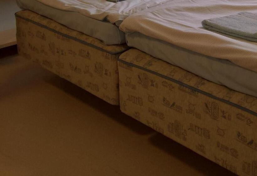 스탠다드 트리플 룸, Huoneistohotelli Domusvirrat