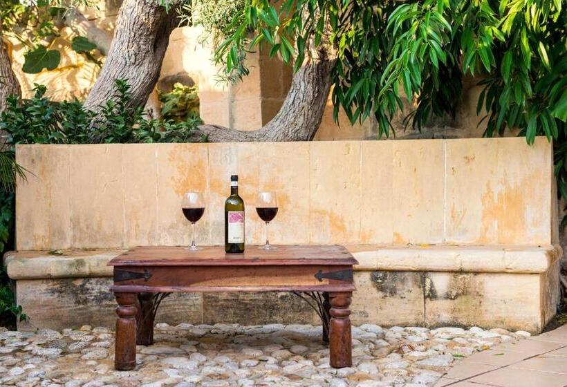 اتاق استاندارد با بالکن, Il Wileġ Bed & Breakfast