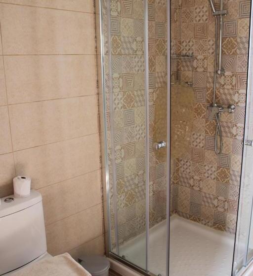 اتاق سوپریور سه تخته, Il Wileġ Bed & Breakfast