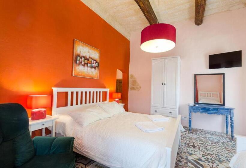 اتاق سوپریور سه تخته, Il Wileġ Bed & Breakfast