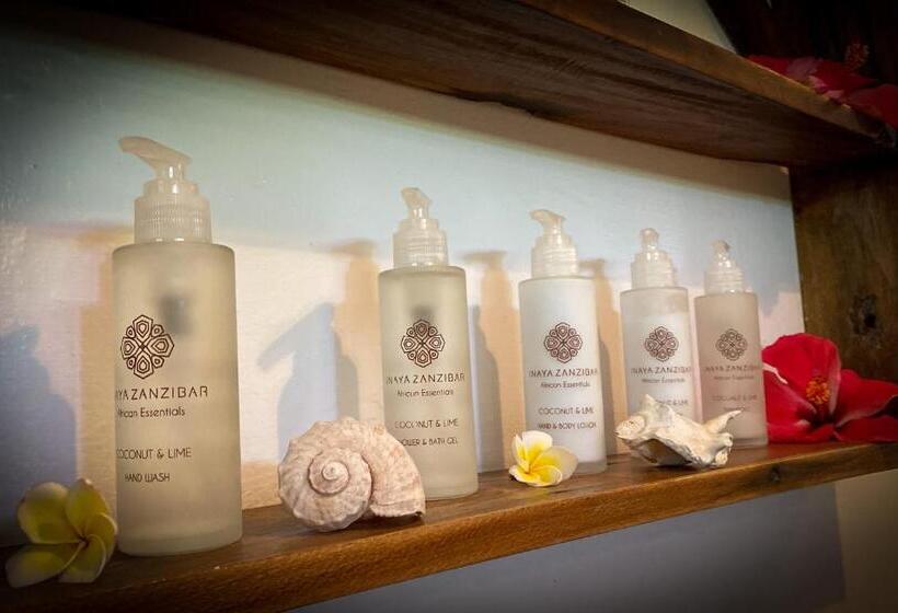 بنجلو قياسى مطل على البحر, Butiama Beach Lodge