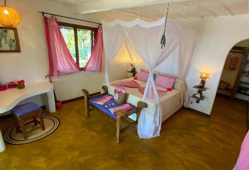 بنجلو قياسى مطل على البحر, Butiama Beach Lodge