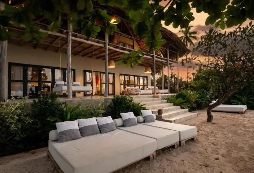 سوئیت جونیور با چشم‌انداز باغ, Upendo Beach Boutique Hotel Zanzibar