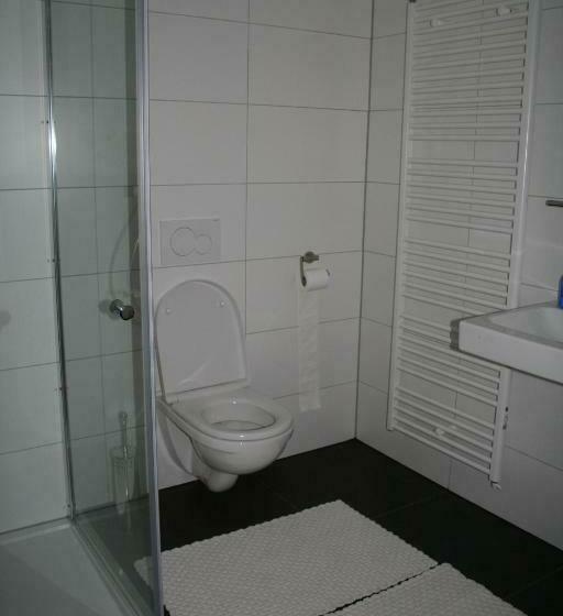 غرفة ديلوكس ثلاثية, Thorn B&b