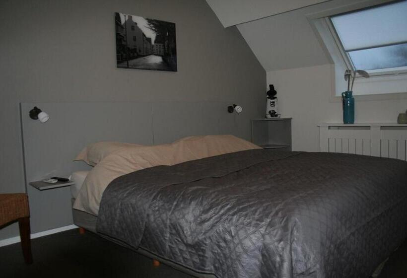 غرفة ديلوكس, Thorn B&b