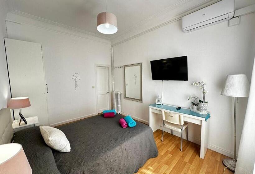 اتاق استاندارد با بالکن, Bailen Rooms