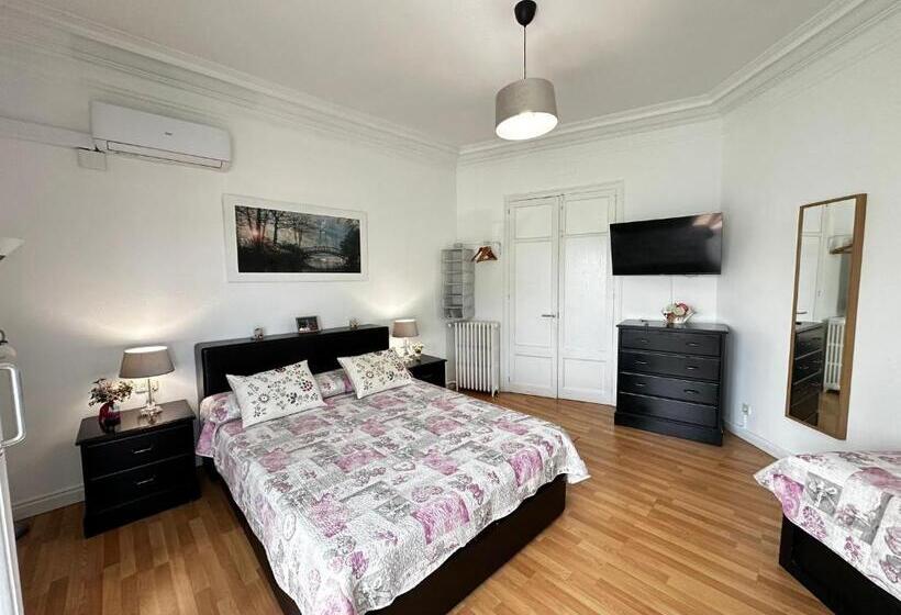 اتاق استاندارد چهارنفره با بالکن, Bailen Rooms