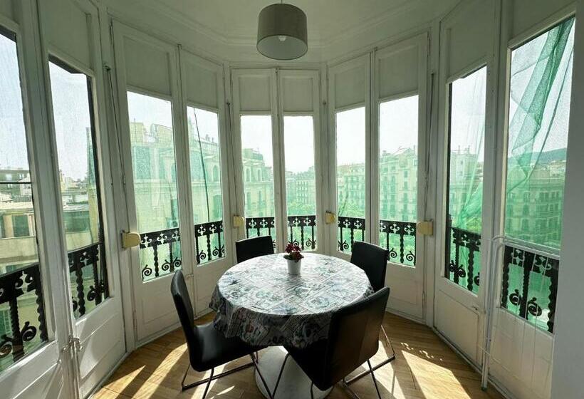 اتاق استاندارد چهارنفره با بالکن, Bailen Rooms