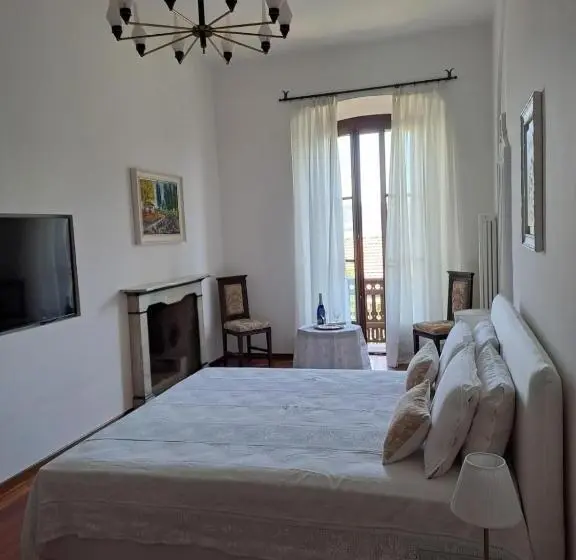 اتاق استاندارد با چشمانداز دریاچه, Il Giardino Di Sofia