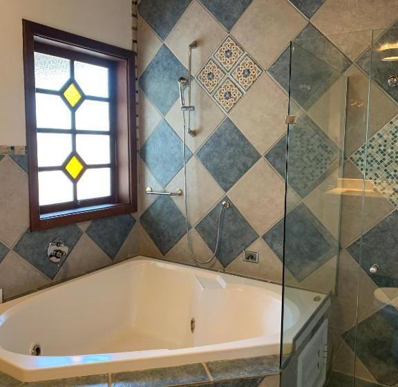 Номер Стандарт с Гидромассажем, Alto Do Capivari Boutique