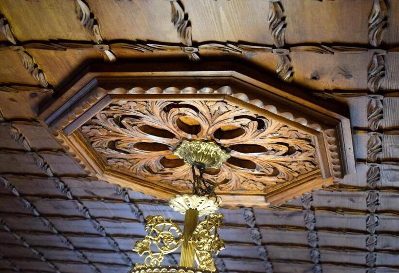 جناح مزود بجاكوزى, Aqueduct Inn